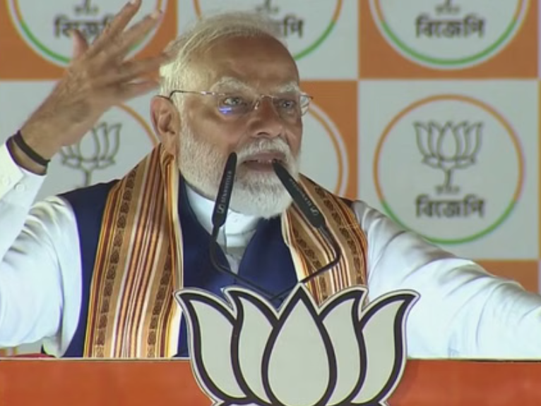 प्रचार के अंतिम दिन पार्टियों ने झोंकी ताकत; बैरकपुर में PM मोदी की रैली, बेहाला में अमित शाह का रोड शो